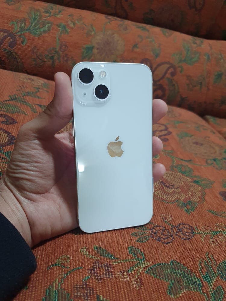 Apple iPhone 13